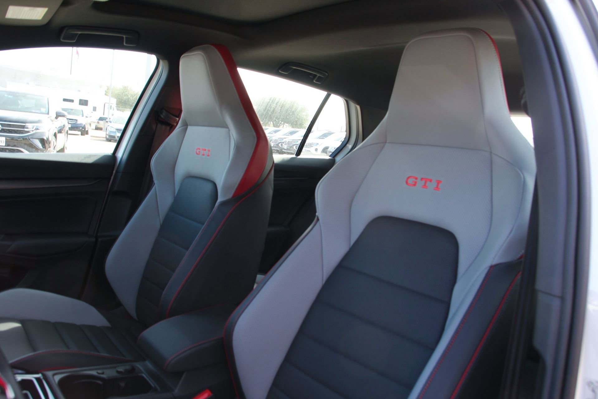 New 2026 Volkswagen GTI SE FWD image 11