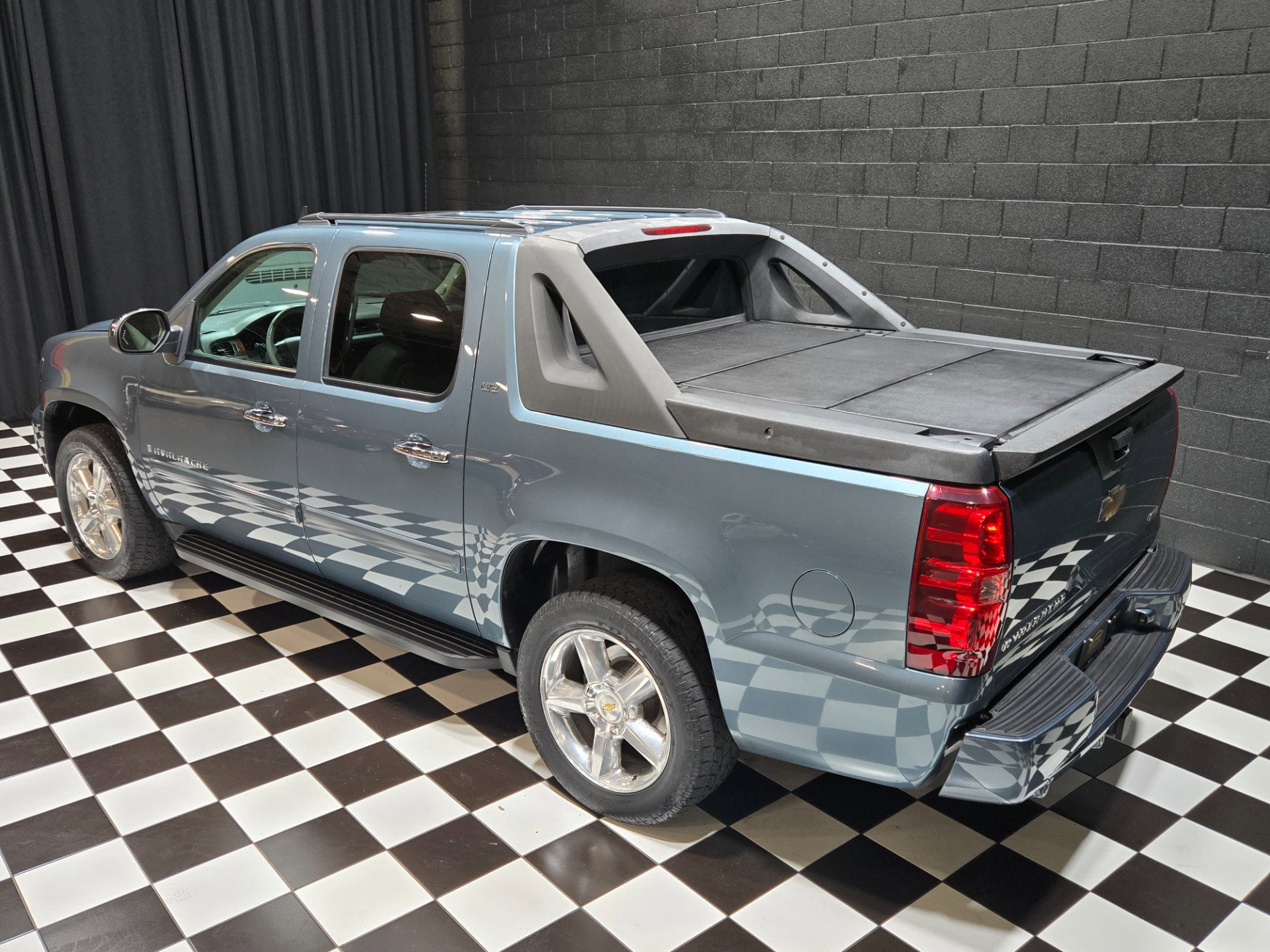 Used 2008 Chevrolet Avalanche LTZ w/ LTZ Preferred Equipment Group image 50