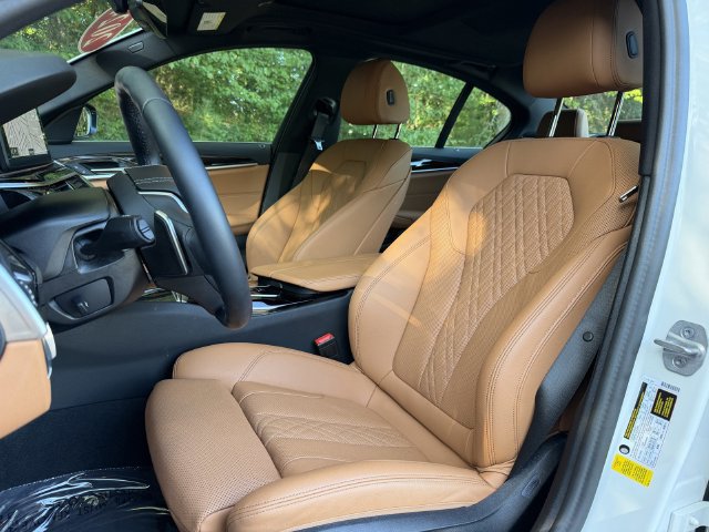 Used 2023 BMW 530i w/ Convenience Package RWD image 12