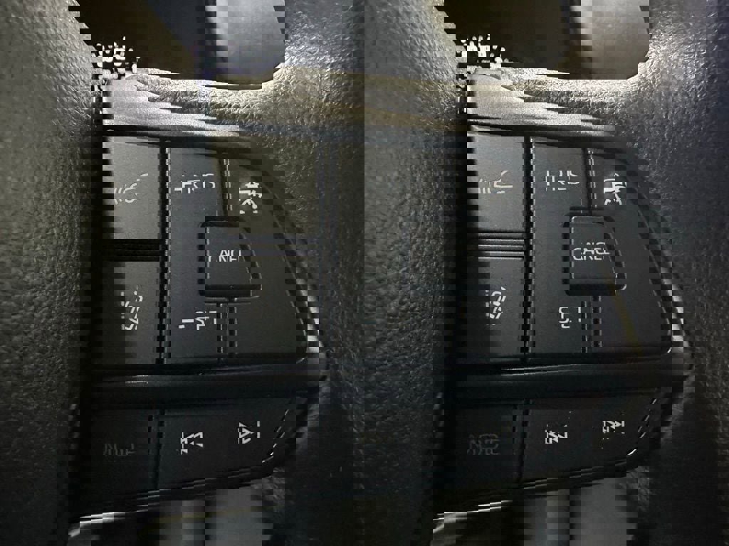 Used 2025 Toyota Sienna LE image 21