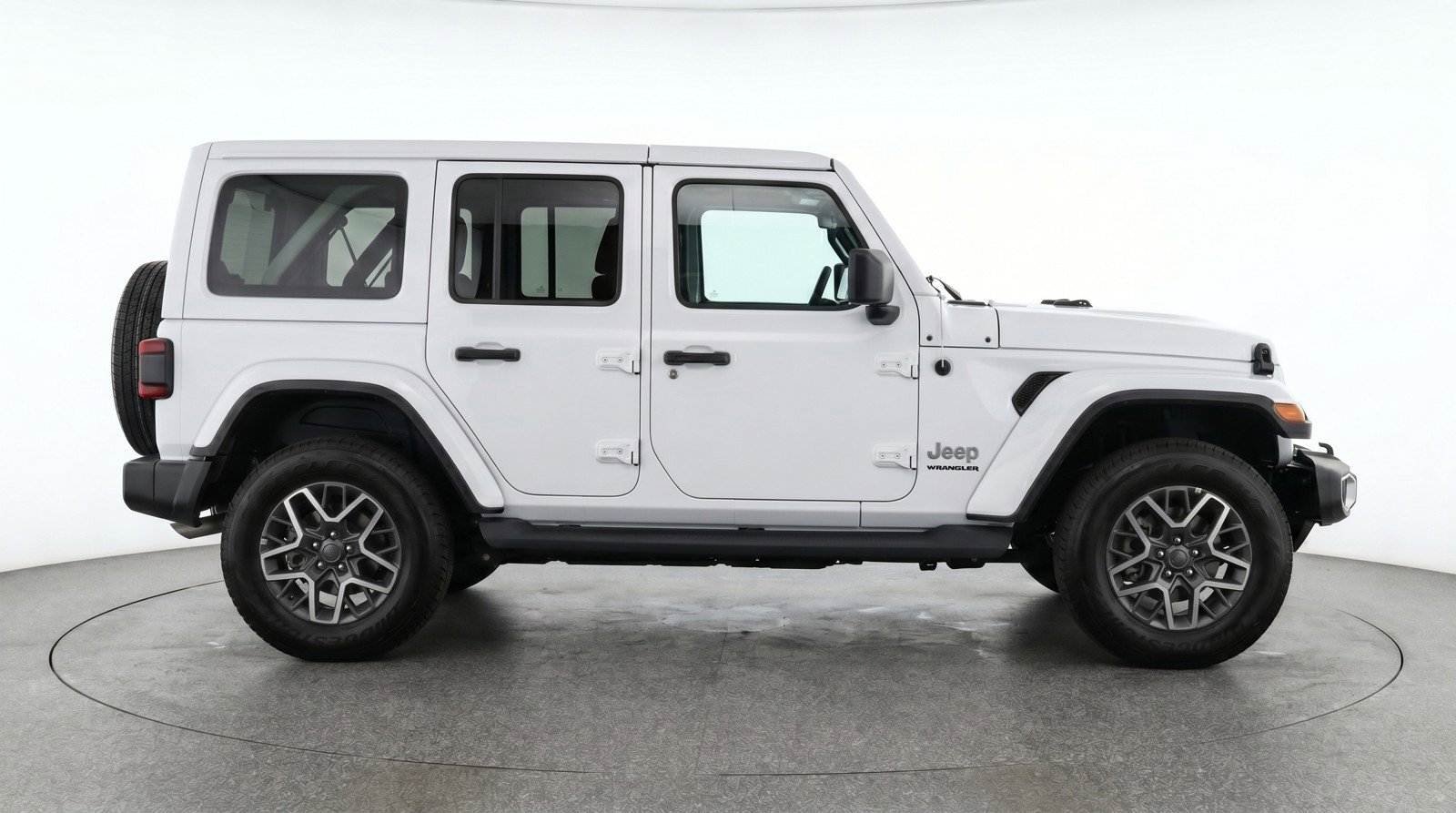 Used 2025 Jeep Wrangler Unlimited Sahara AWD/4WD image 11