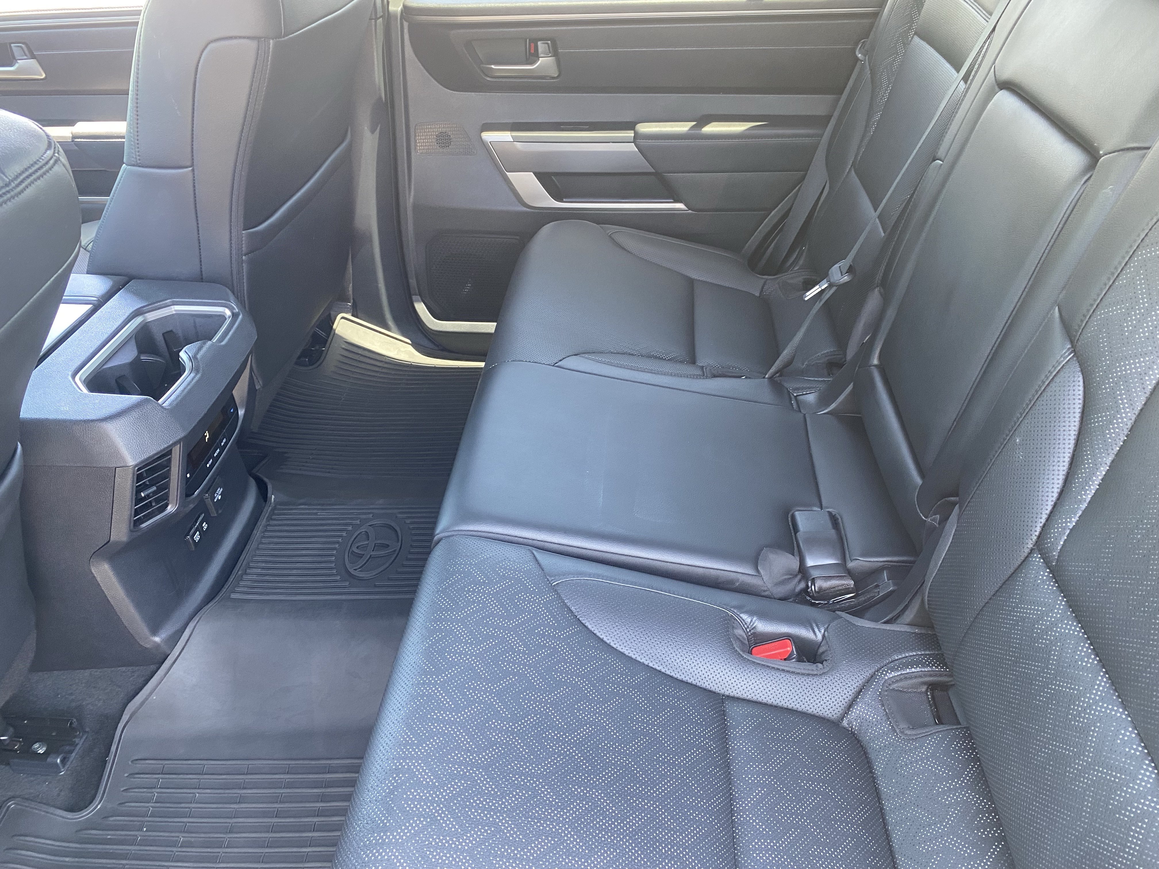 Used 2025 Toyota Sequoia SR5 w/ SR5 Premium Package AWD/4WD image 15