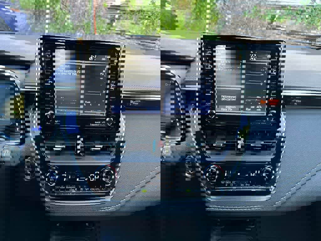 Used 2021 Toyota Corolla XSE image 16