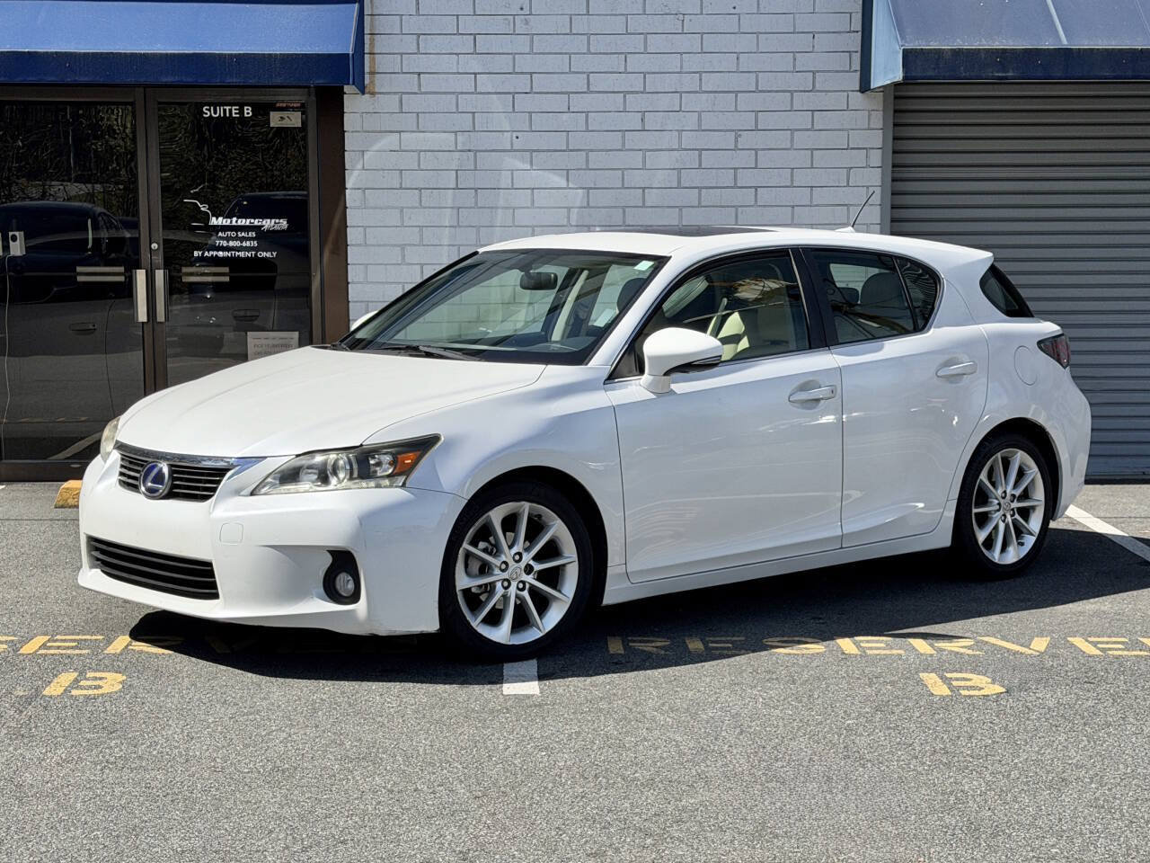 Used 2012 Lexus CT 200h Premium FWD image 1