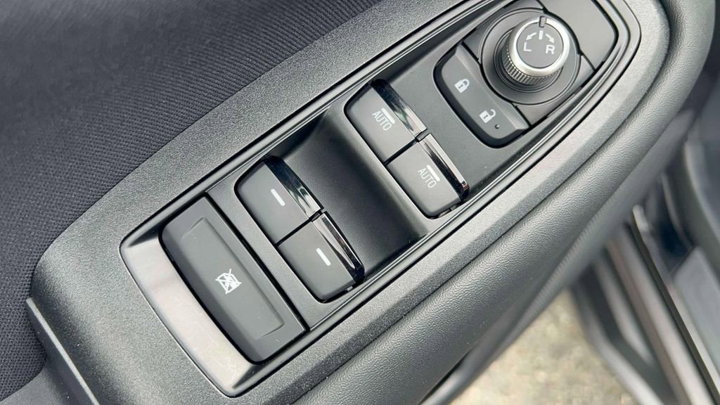 Used 2025 Subaru Outback Premium w/ Popular Package #1A image 12