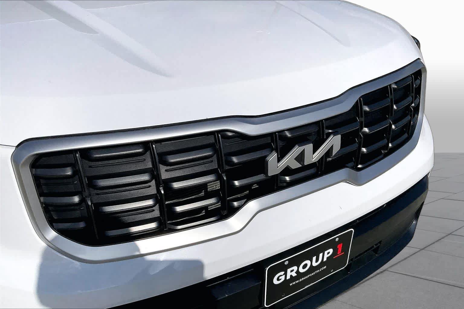 Used 2025 Kia Telluride S FWD image 28