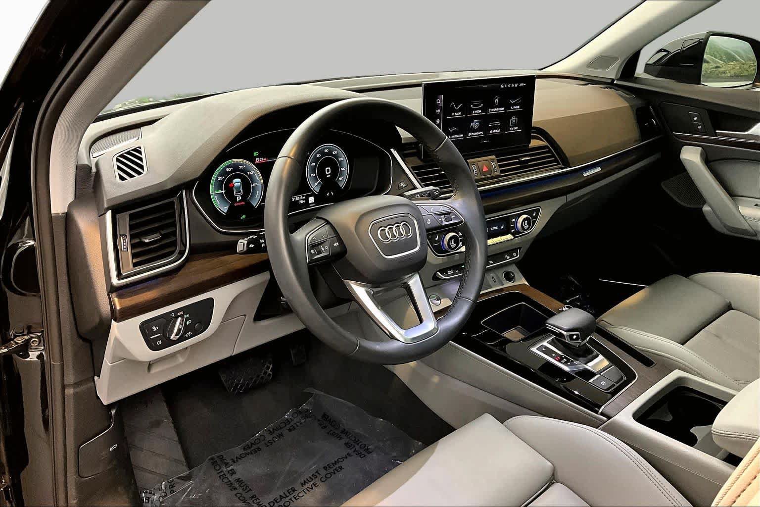 Certified 2025 Audi Q5 e Premium Plus w/ Premium Plus Package AWD/4WD image 17