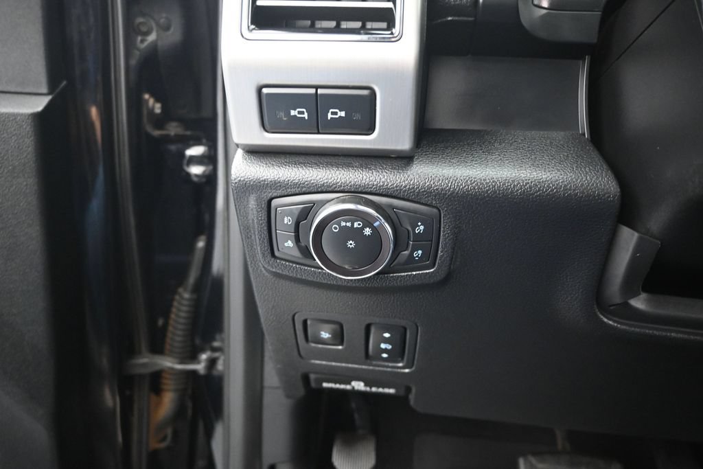 Used 2019 Ford F250 Platinum w/ Platinum Ultimate Package AWD/4WD image 12