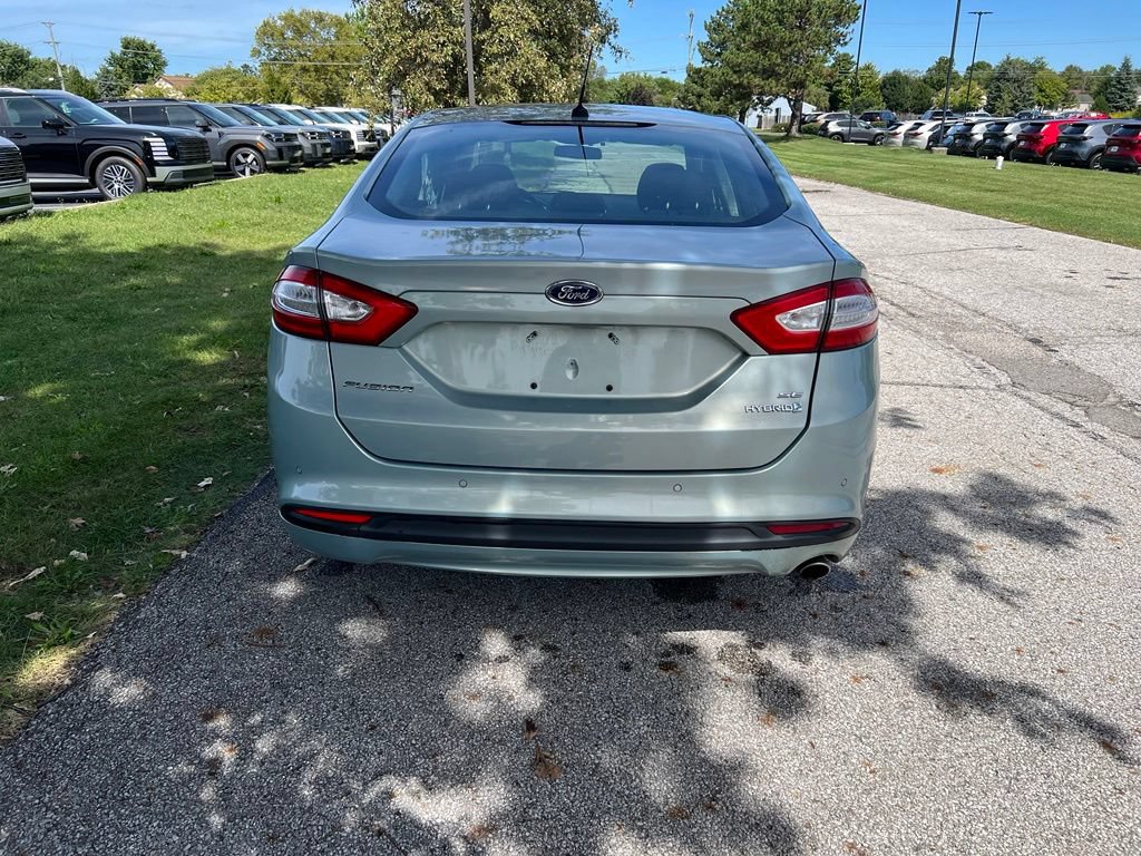 Used 2014 Ford Fusion SE FWD image 4