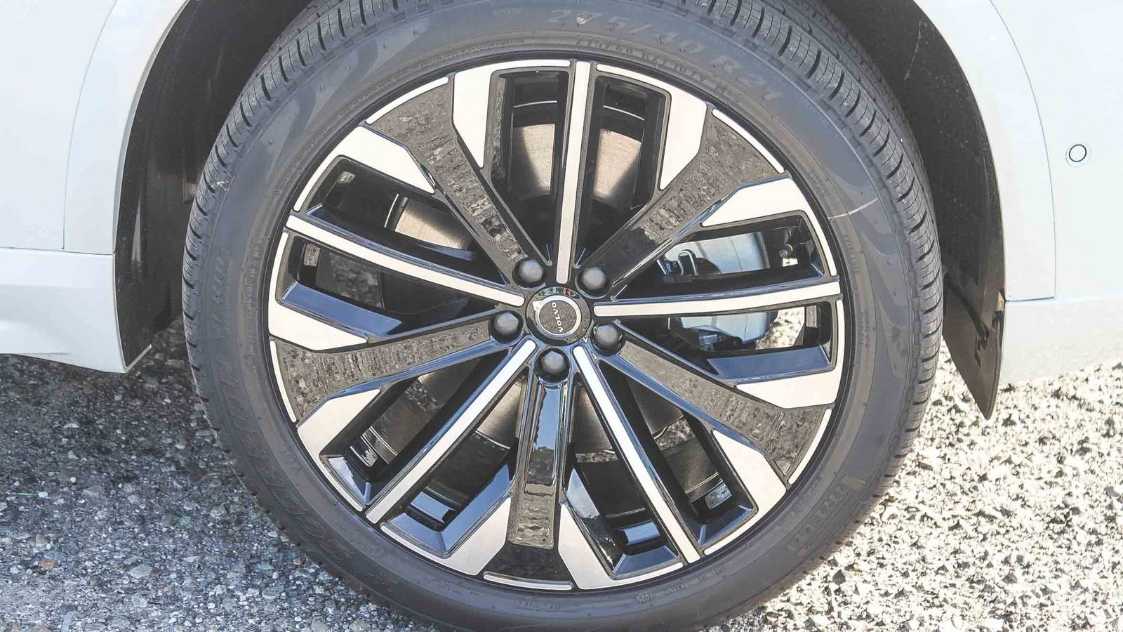 New 2026 Volvo XC90 T8 Plus w/ Protection Package Premier AWD/4WD image 11