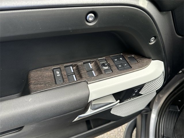 Used 2024 Land Rover Defender 130 S image 13