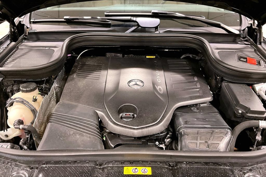 Used 2024 Mercedes-Benz GLS 450 4MATIC image 31