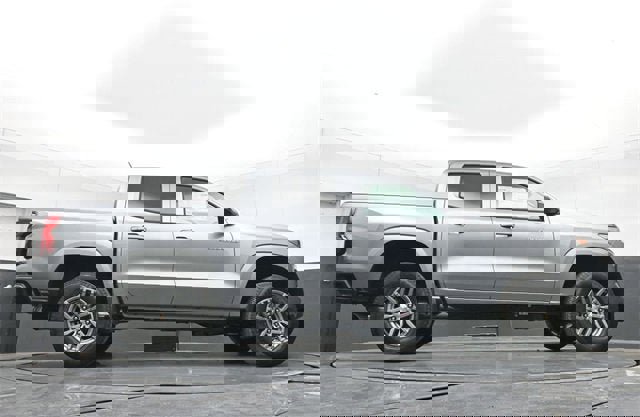 New 2026 Chevrolet Colorado LT image 48