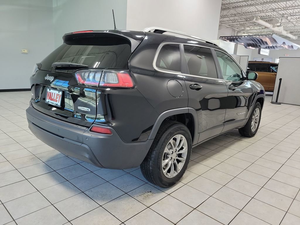 Used 2020 Jeep Cherokee Latitude Plus w/ Cold Weather Group AWD/4WD image 12