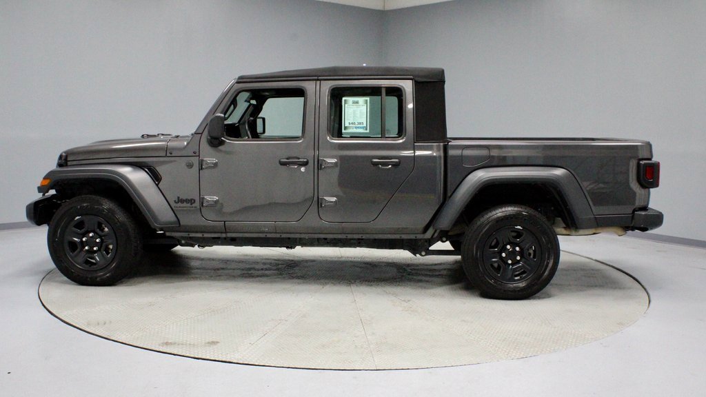 Used 2024 Jeep Gladiator Sport image 8