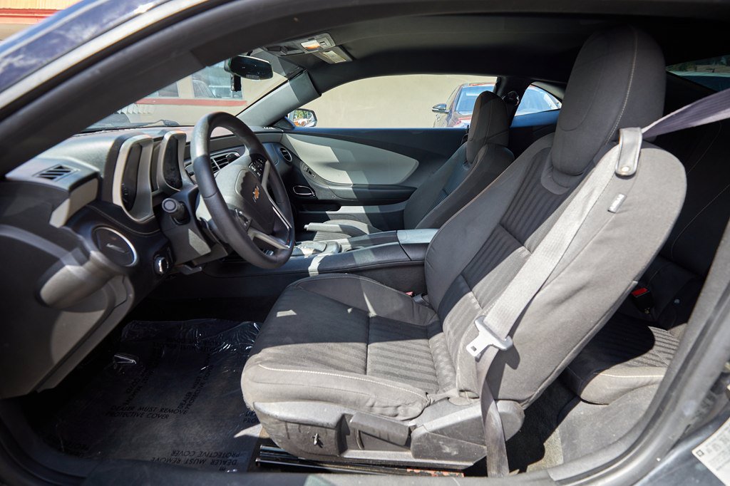 Used 2015 Chevrolet Camaro LS RWD image 10