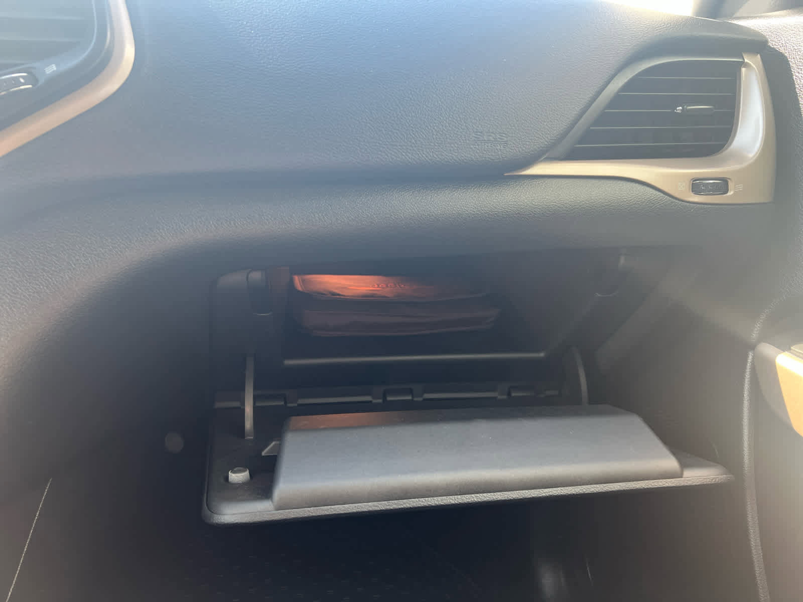 Used 2018 Jeep Cherokee Limited image 35