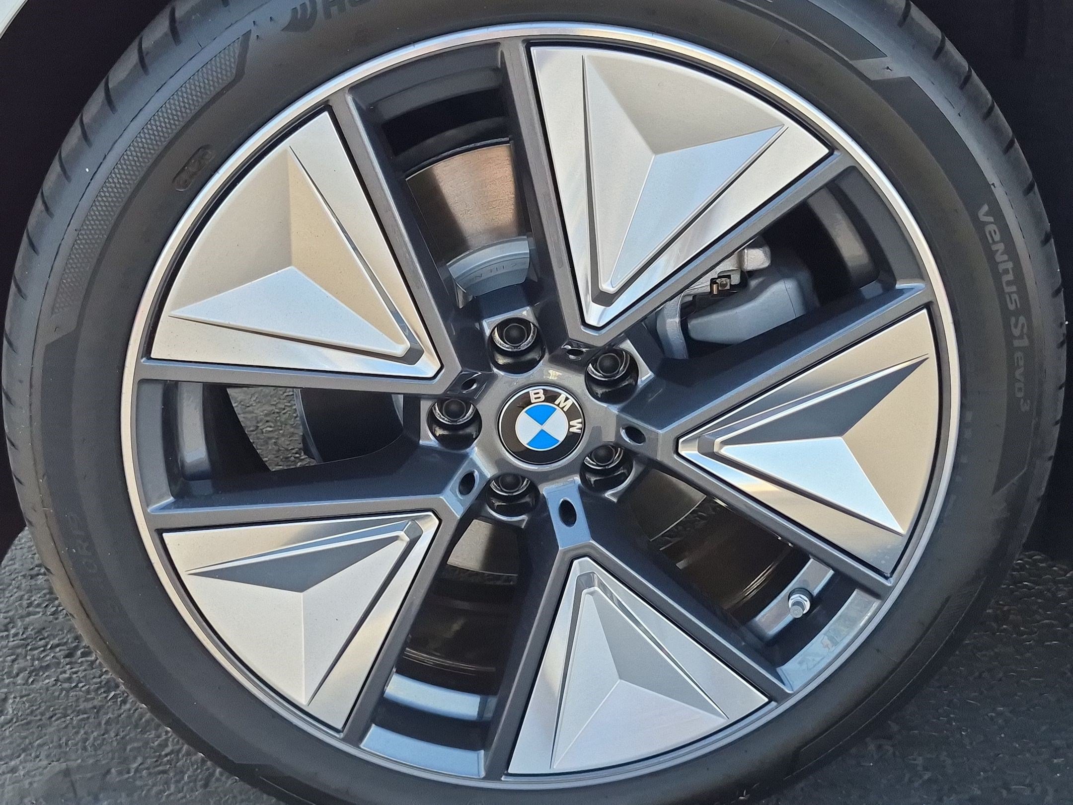 New 2026 BMW i4 eDrive40 w/ Driving Assistance Package RWD image 13