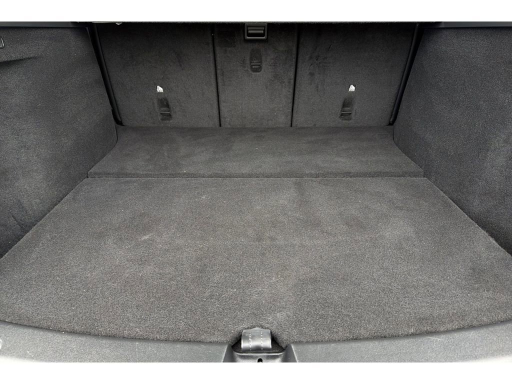 Used 2024 Tesla Model Y Long Range AWD/4WD image 17