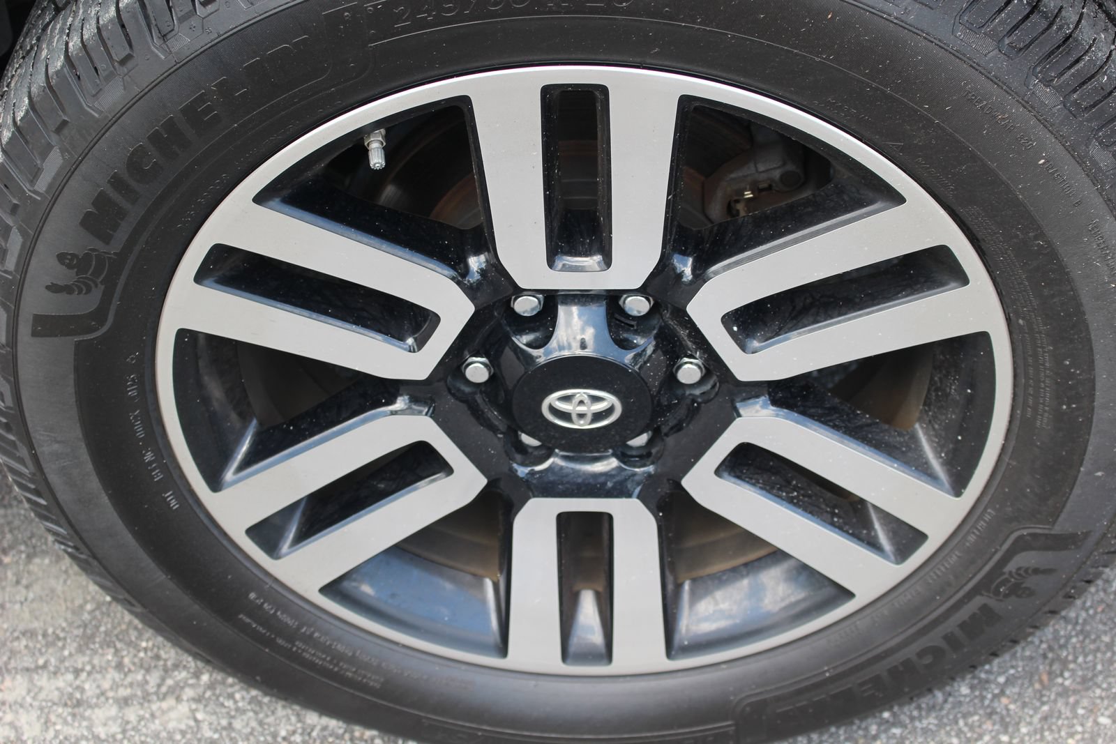 Used 2019 Toyota 4Runner Limited AWD/4WD image 13