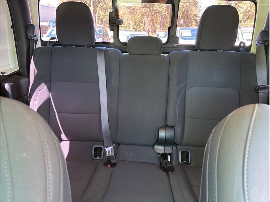 Used 2021 Jeep Gladiator Sport image 21