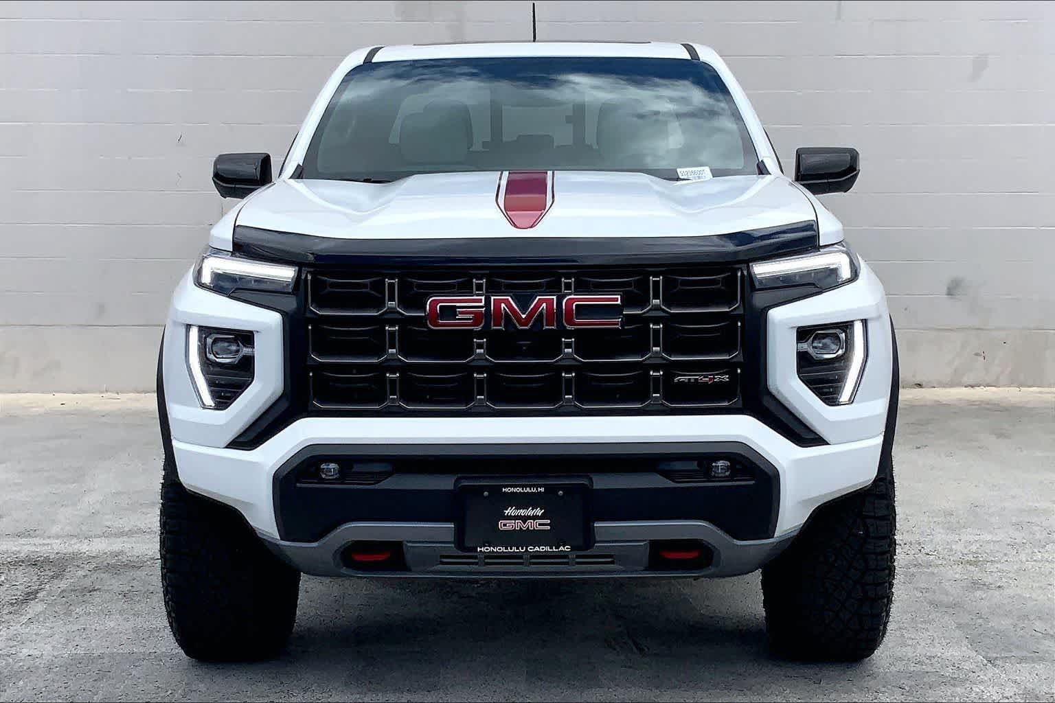 Used 2025 GMC Canyon AT4 w/ AT4X Package AWD/4WD image 6