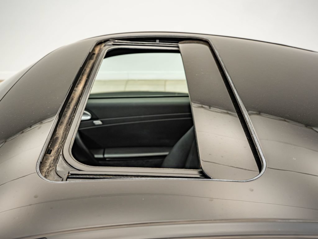 Used 2005 Porsche 911 Carrera S RWD image 16