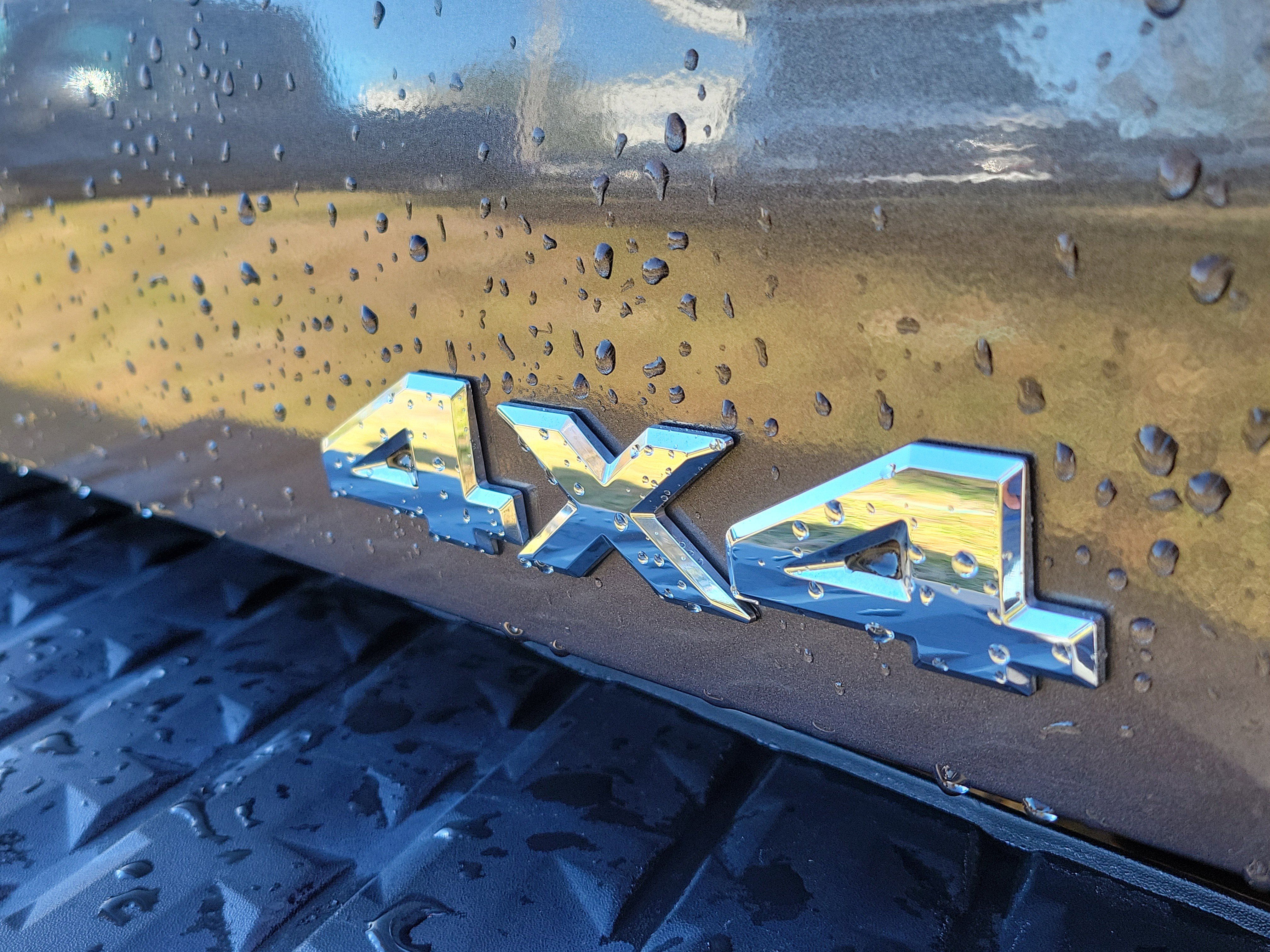 Used 2017 Nissan Titan Platinum Reserve video 2