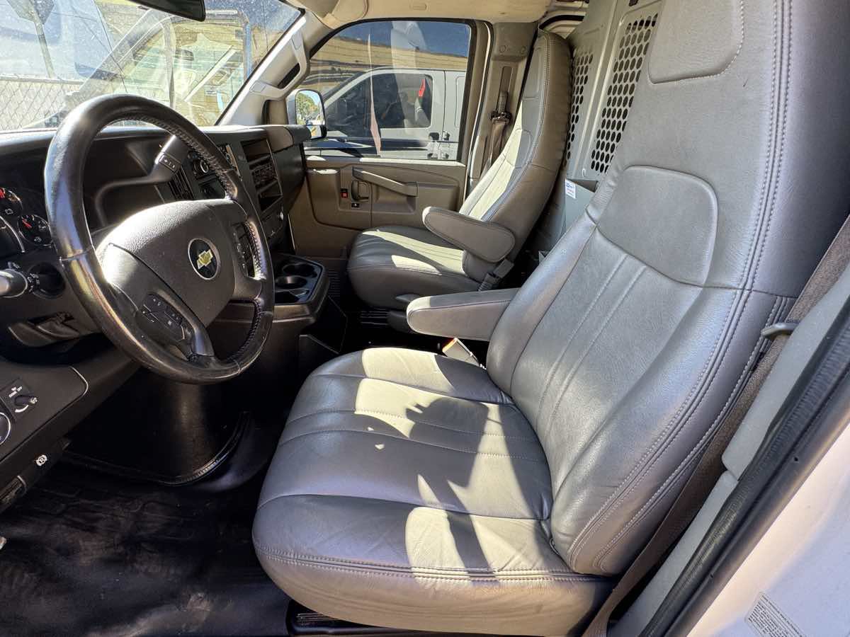 Used 2021 Chevrolet Express 2500 Extended w/ Driver Convenience Package RWD image 20