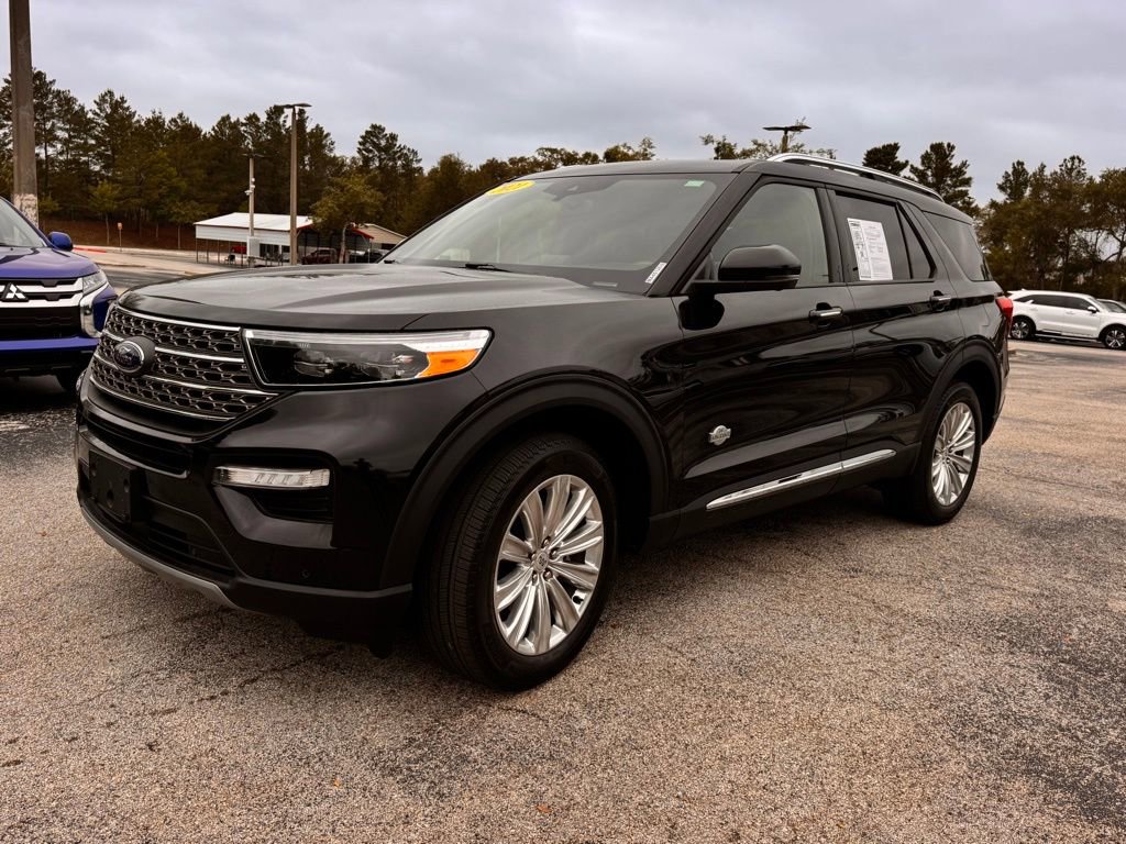 Used 2021 Ford Explorer King Ranch w/ Premium Technology Package image 3