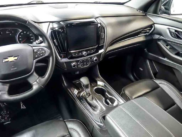 Certified 2023 Chevrolet Traverse LT w/ LT Premium Package AWD/4WD image 19