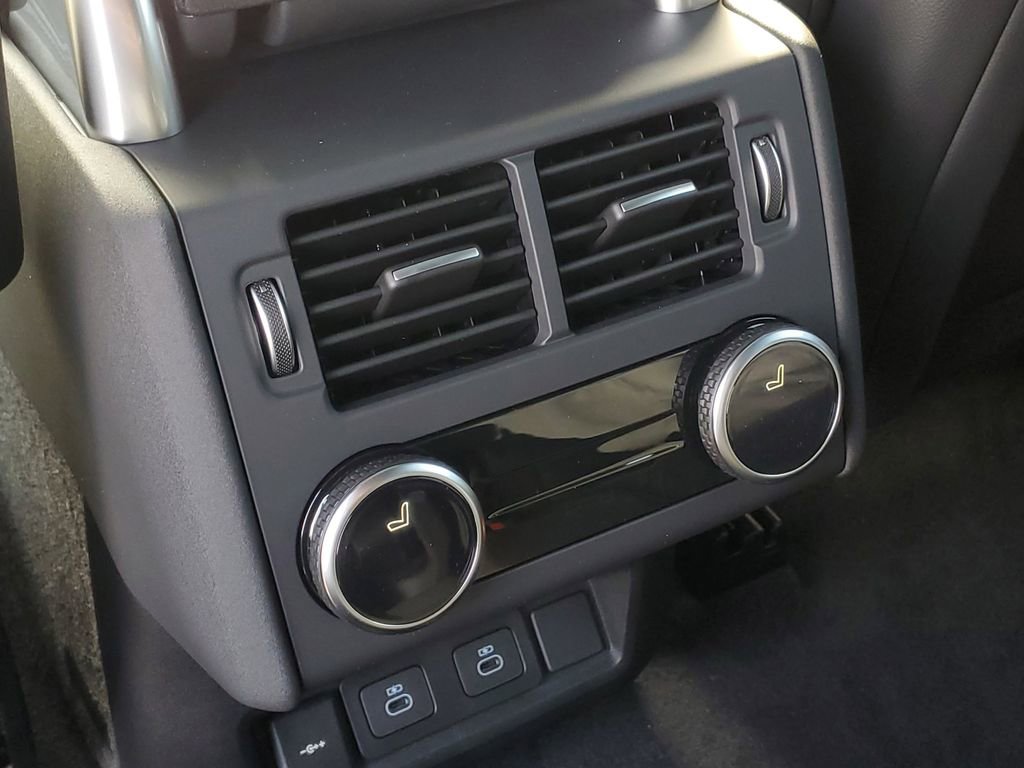 New 2026 Land Rover Discovery S image 29