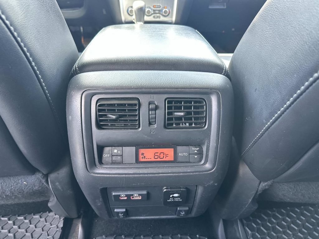 Used 2019 Nissan Pathfinder SL FWD image 15