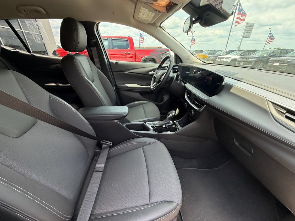 Used 2026 Buick Encore GX Preferred AWD/4WD image 42