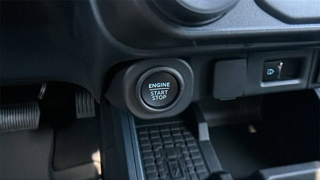 New 2025 Ford Maverick Lariat w/ Black Appearance Package image 27