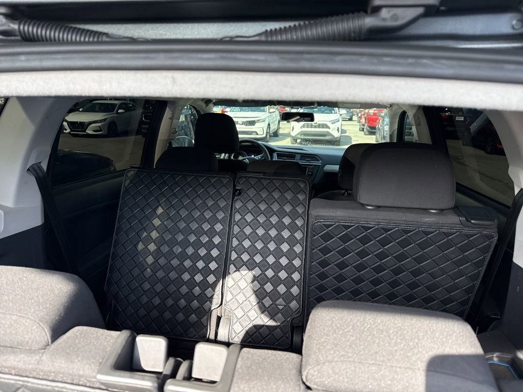 Used 2018 Volkswagen Tiguan S image 13