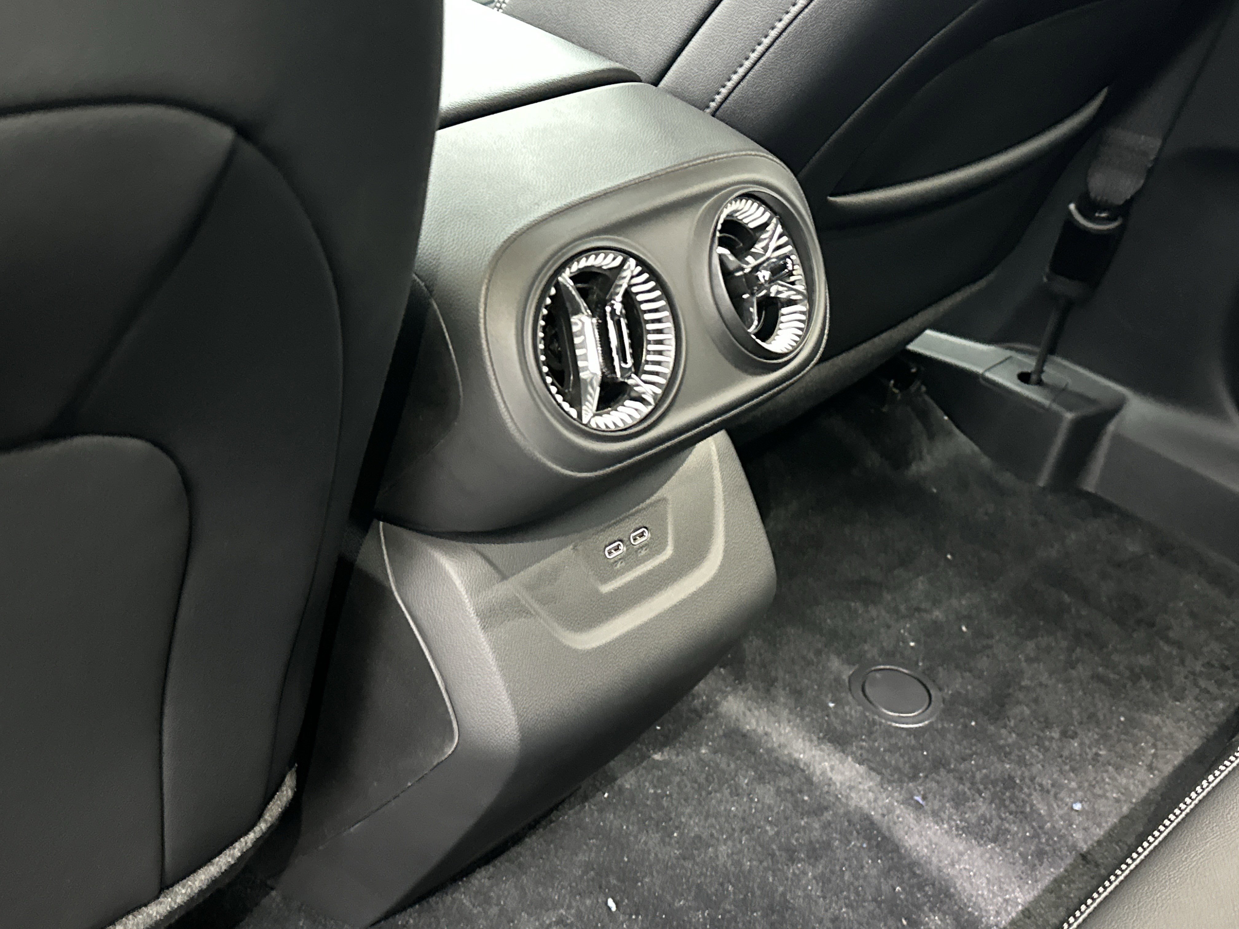 New 2026 Chevrolet Blazer EV LT image 13