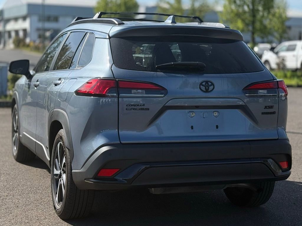 Used 2024 Toyota Corolla Cross XSE w/ Convenience Package image 3