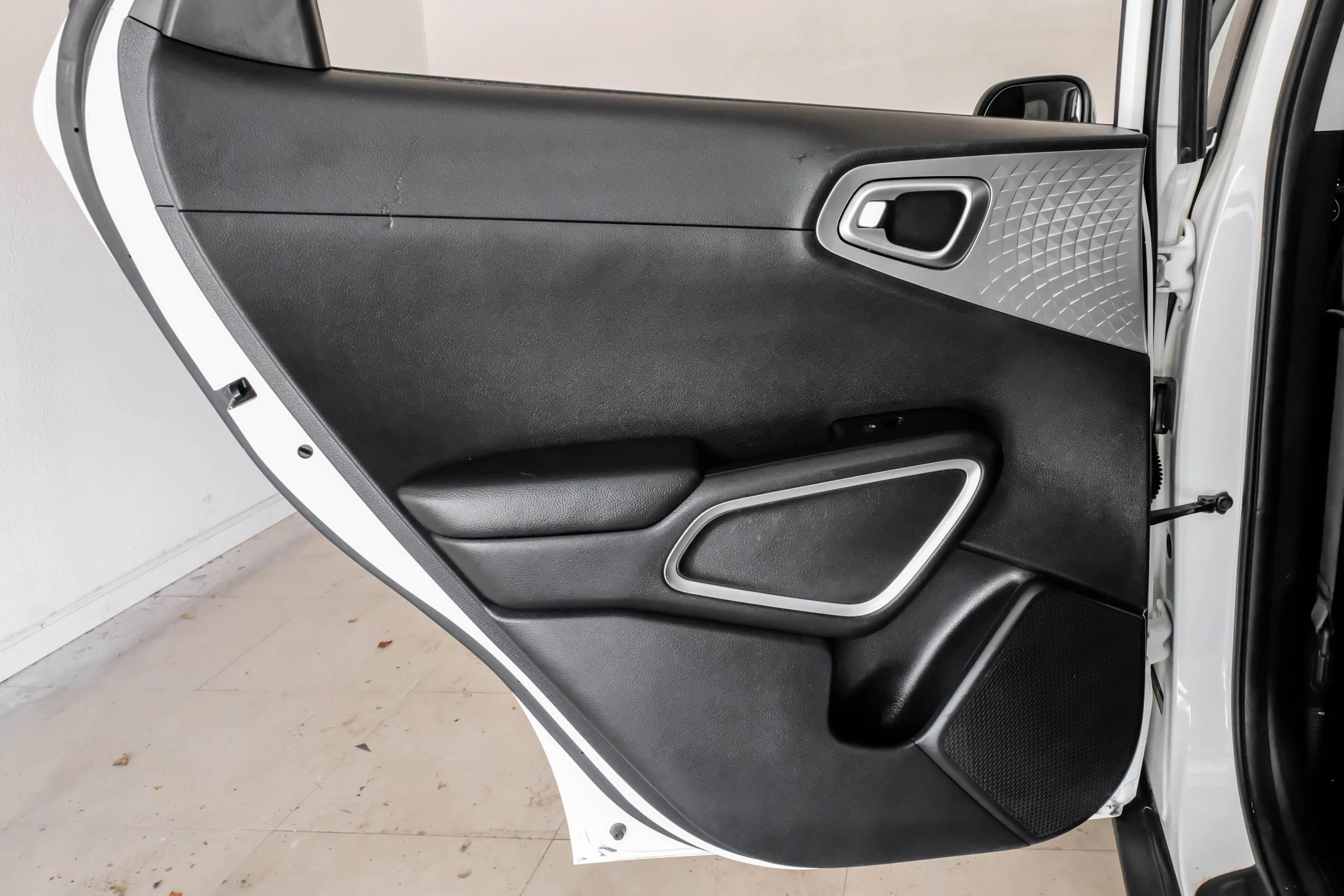 Used 2020 Kia Soul LX image 43