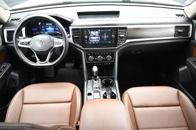 Used 2022 Volkswagen Atlas SE w/ Panoramic Sunroof Package FWD image 11