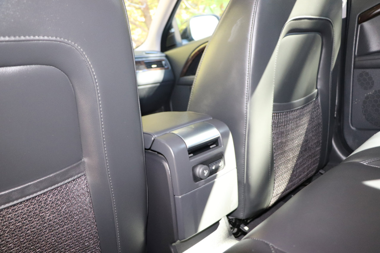 Used 2016 Volvo XC70 T5 Platinum w/ Climate Package image 32