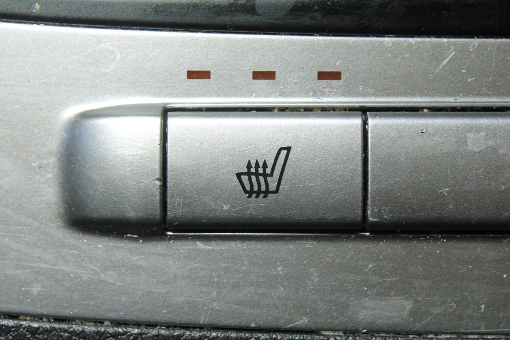 Certified 2024 Kia Carnival LX FWD image 40