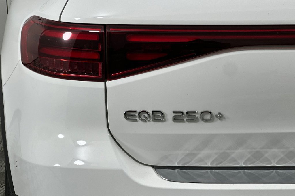 Certified 2024 Mercedes-Benz EQB 250+ image 34