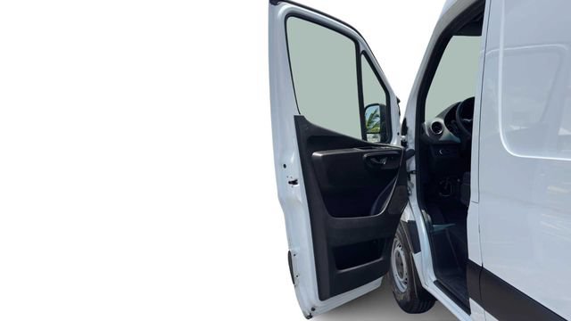 Used 2025 Mercedes-Benz Sprinter 2500 image 11