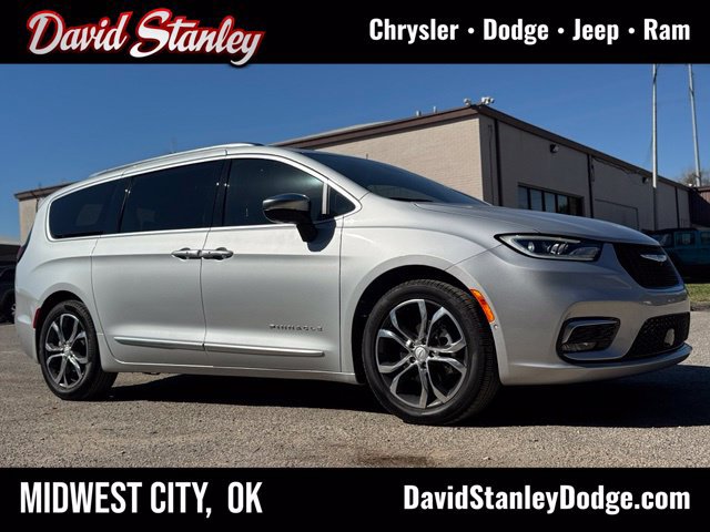 Used 2026 Chrysler Pacifica Pinnacle