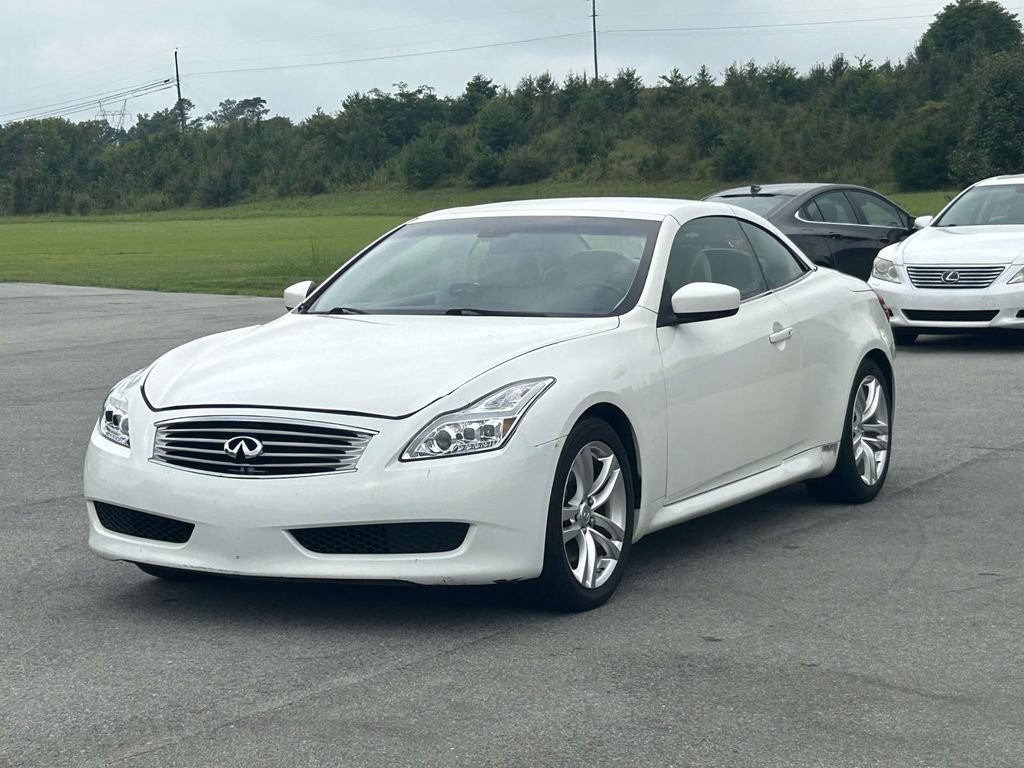 Used 2009 INFINITI G37 Convertible w/ Premium Pkg RWD image 3