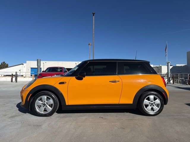Used 2016 MINI Cooper 2-Door Hardtop image 5