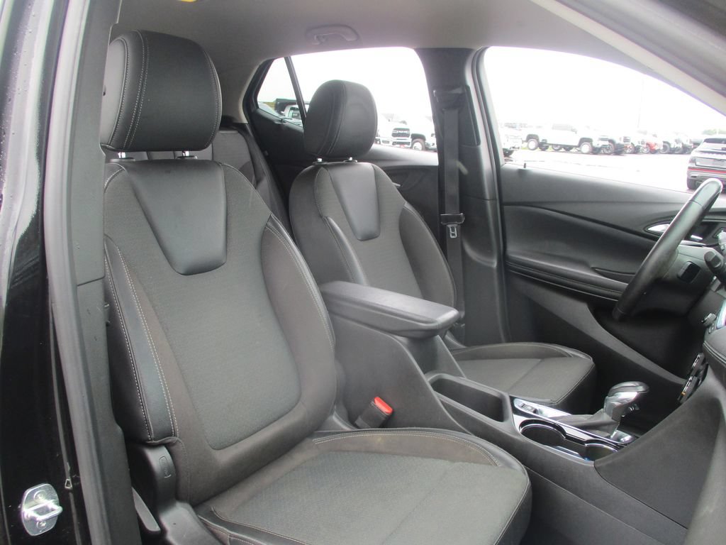Certified 2021 Buick Encore GX Preferred w/ Sport Touring Package FWD image 20