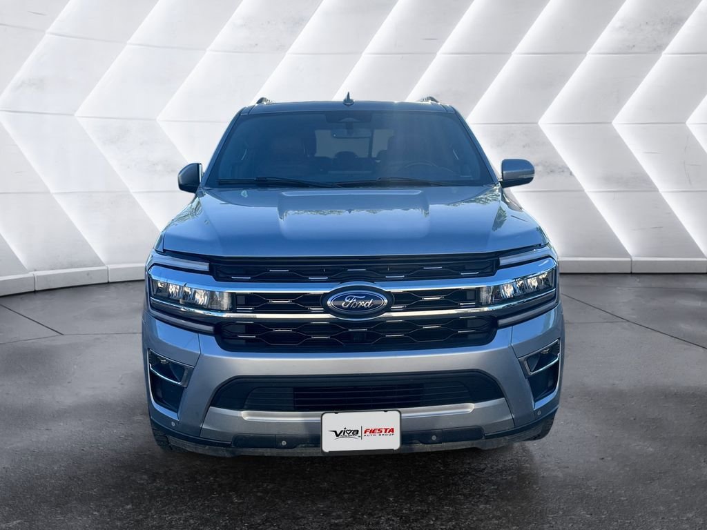 Used 2024 Ford Expedition Limited AWD/4WD image 2