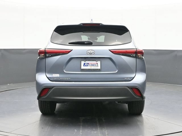 Used 2021 Toyota Highlander XLE FWD image 10